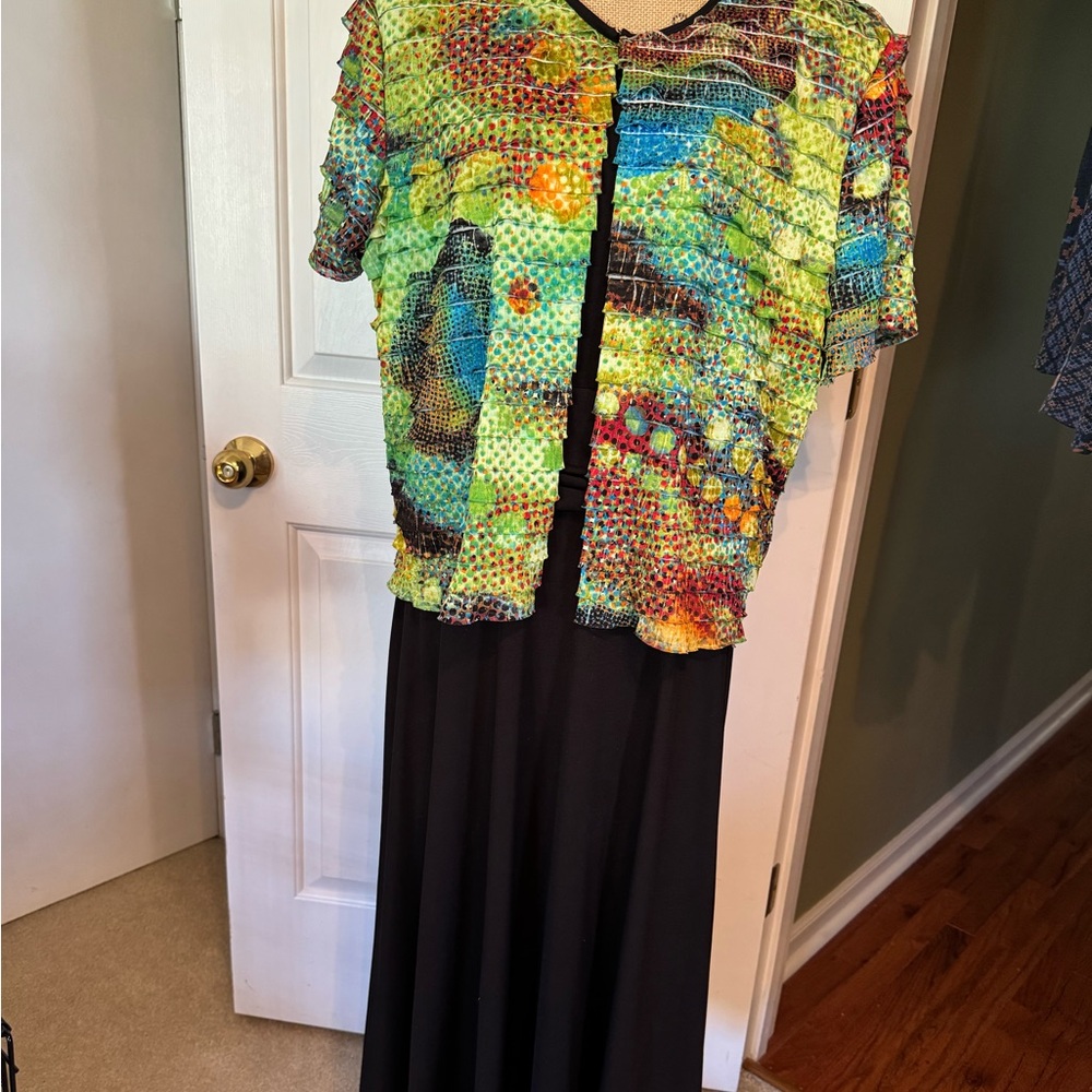 Beautiful 2 piece Black Sleeveless Dress with Vibrant Colors Jacket!